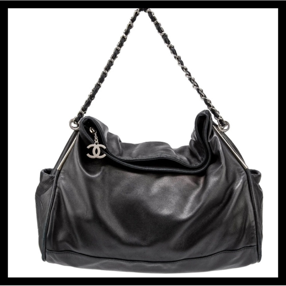 CHANEL Black Leather Chain Shoulder Bag